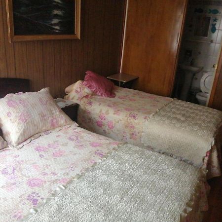Alojamiento Familiar Rey Bed & Breakfast Punta Arenas Eksteriør bilde