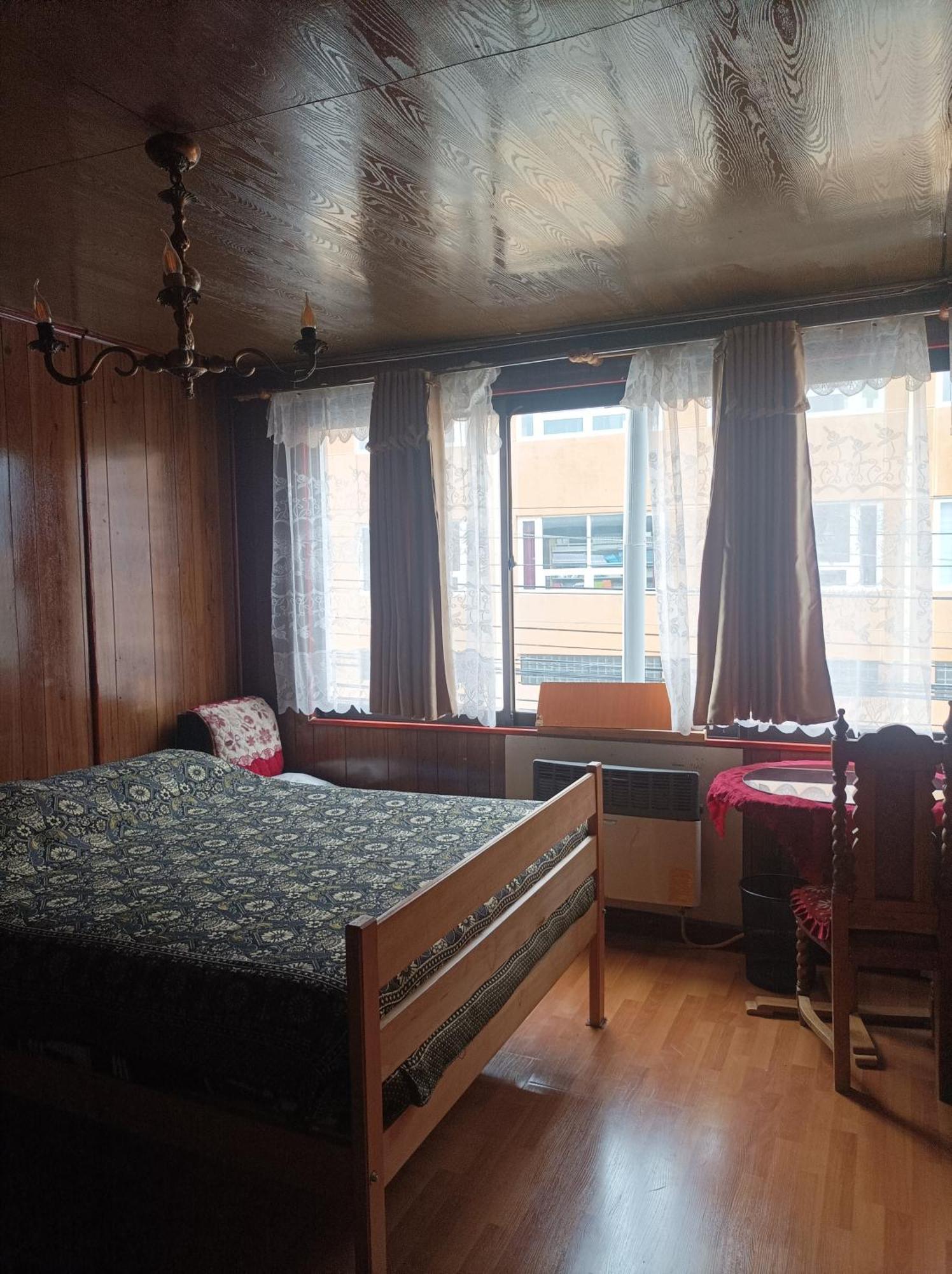 Alojamiento Familiar Rey Bed & Breakfast Punta Arenas Eksteriør bilde